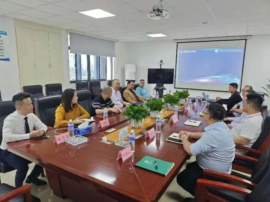Overseas customers visited and inspected Chongqing Kerry special vehicles, which were highly recognized